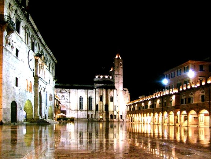 Piazza del popolo- Ascoli Piceno