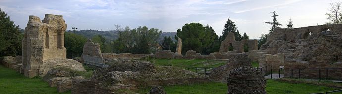 Teatro romano di Helvia Recina