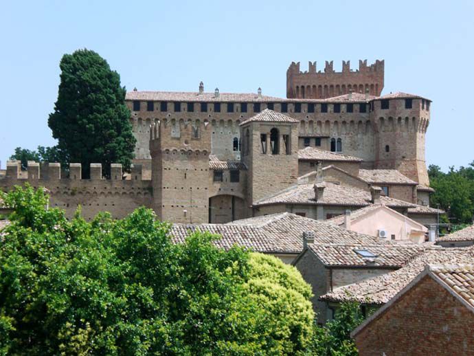 Panoramica del Castello di Gradara