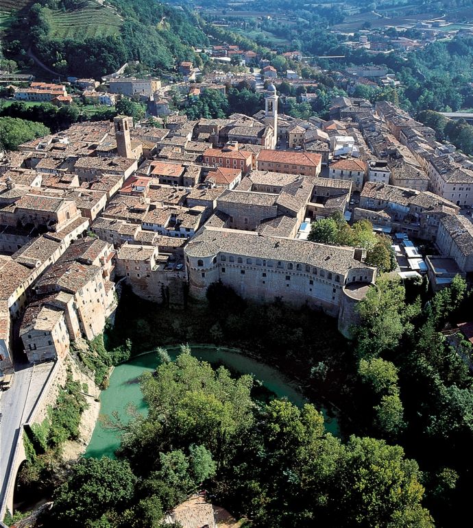 Vista di Urbania 